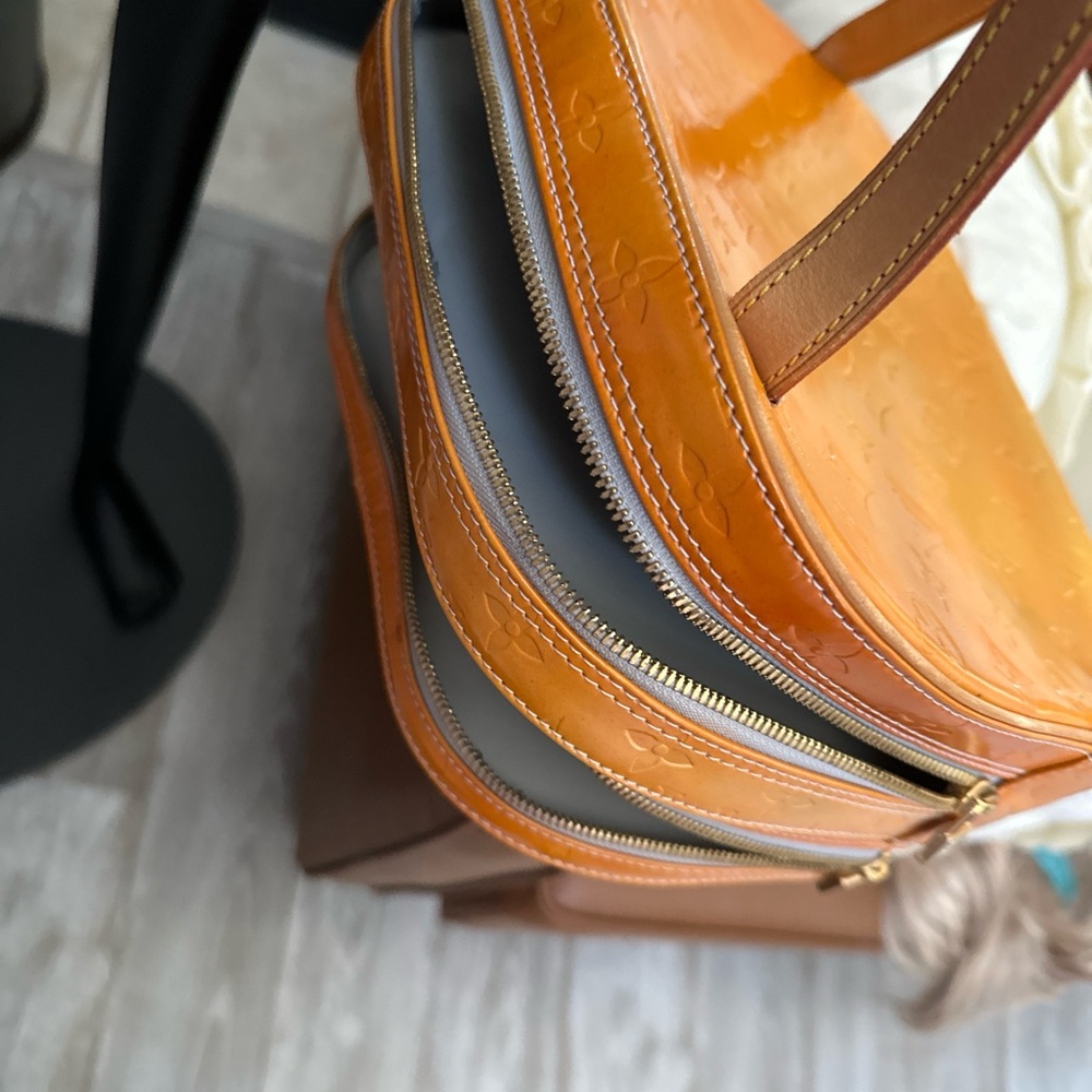 Authentic Louis Vuitton Vernis Murray Backpack Yellow - Picture 9 of 16
